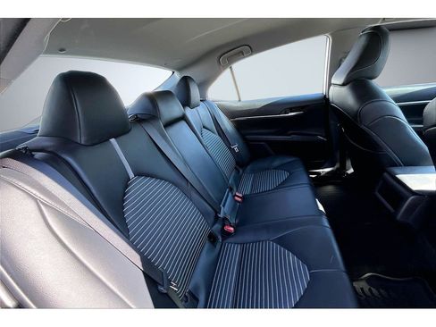 Used 2024 Toyota Camry SE image 24