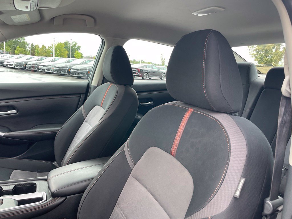 Used 2022 Nissan Sentra SR w/ Midnight Edition FWD image 18