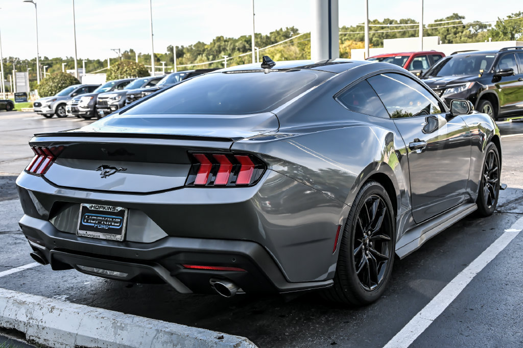 Certified 2025 Ford Mustang Coupe RWD image 8