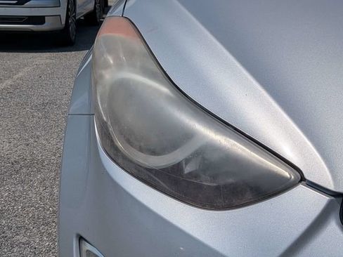 Used 2012 Hyundai Elantra GLS w/ Preferred Pkg 3 FWD image 11