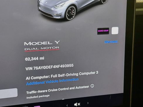 Used 2022 Tesla Model Y Performance AWD/4WD image 19