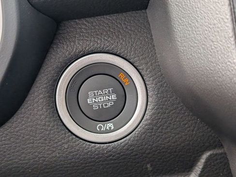 New 2026 RAM 1500 4x4 Crew Cab image 21