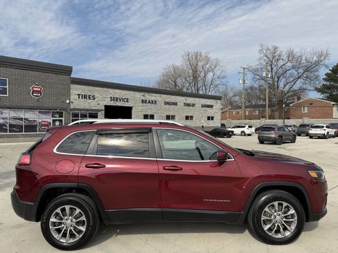Used 2019 Jeep Cherokee Latitude Plus w/ Cold Weather Group image 14