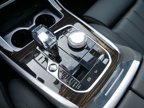 Used 2021 BMW X7 xDrive40i w/ Executive Package AWD/4WD image 25