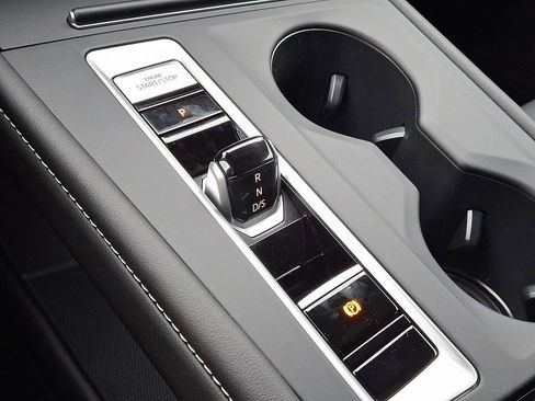 New 2026 Volkswagen Atlas SE image 10