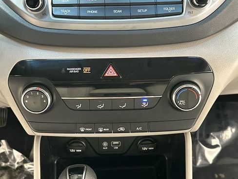 Used 2017 Hyundai Tucson SE image 12