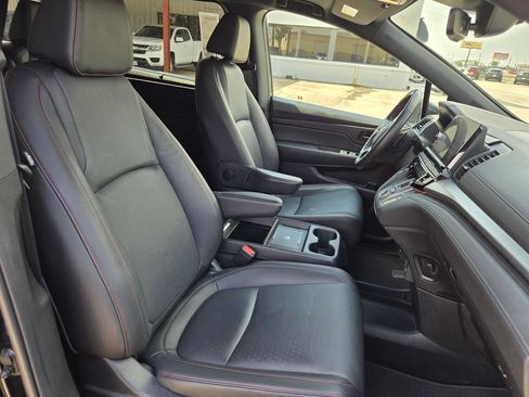 Used 2025 Honda Odyssey Sport-L image 32