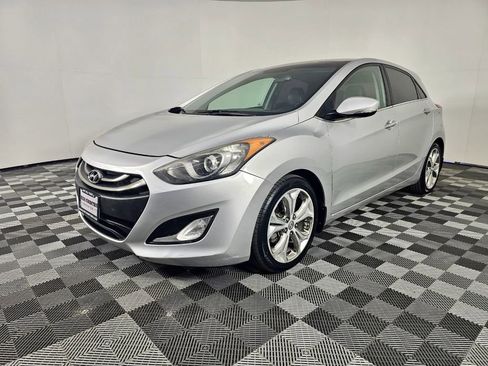 Used 2013 Hyundai Elantra GT w/ Style Pkg image 3