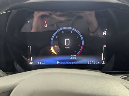 Used 2025 Chevrolet Trax LT w/ LT Convenience Package FWD image 16