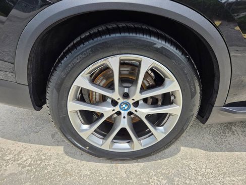 Used 2025 BMW X5 xDrive50e AWD/4WD image 19