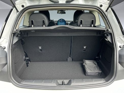 Certified 2025 MINI Cooper 2-Door Hardtop image 29