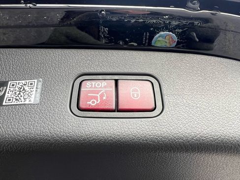 Used 2026 Mercedes-Benz GLC 300 4MATIC image 31