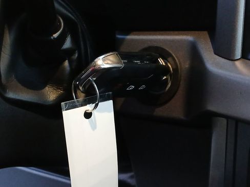 Used 2025 Ford F150 XLT w/ Equipment Group 301A Standard image 17