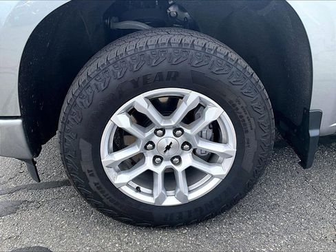 Used 2023 Chevrolet Silverado 1500 RST AWD/4WD image 7