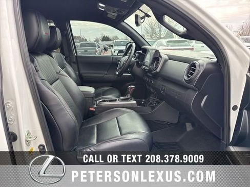 Used 2017 Toyota Tacoma TRD Pro AWD/4WD image 12