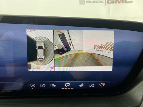 Used 2026 Buick Envision Sport Touring AWD/4WD image 17
