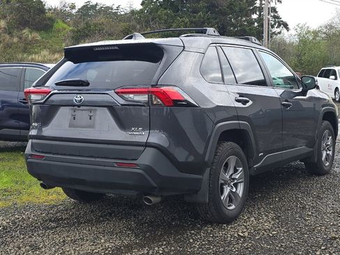 Used 2024 Toyota RAV4 XLE image 5