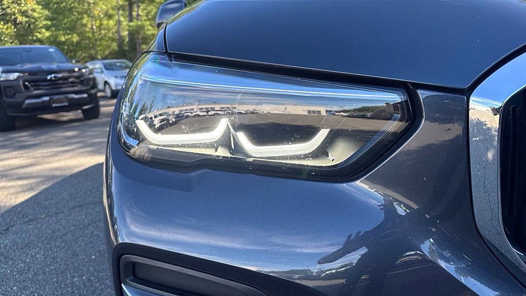 Used 2022 BMW X5 xDrive40i w/ Premium Package AWD/4WD image 13