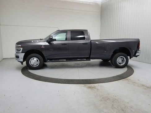 New 2026 RAM 3500 Tradesman AWD/4WD image 4