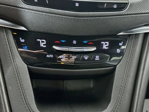 Used 2020 Cadillac XT5 Premium Luxury AWD/4WD image 15