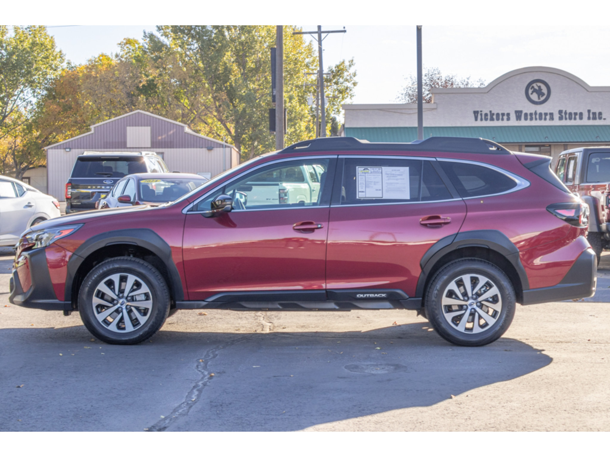 Used 2024 Subaru Outback Premium AWD/4WD image 6