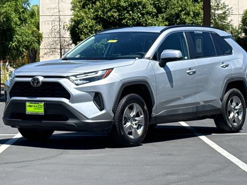 Used 2024 Toyota RAV4 XLE FWD image 16