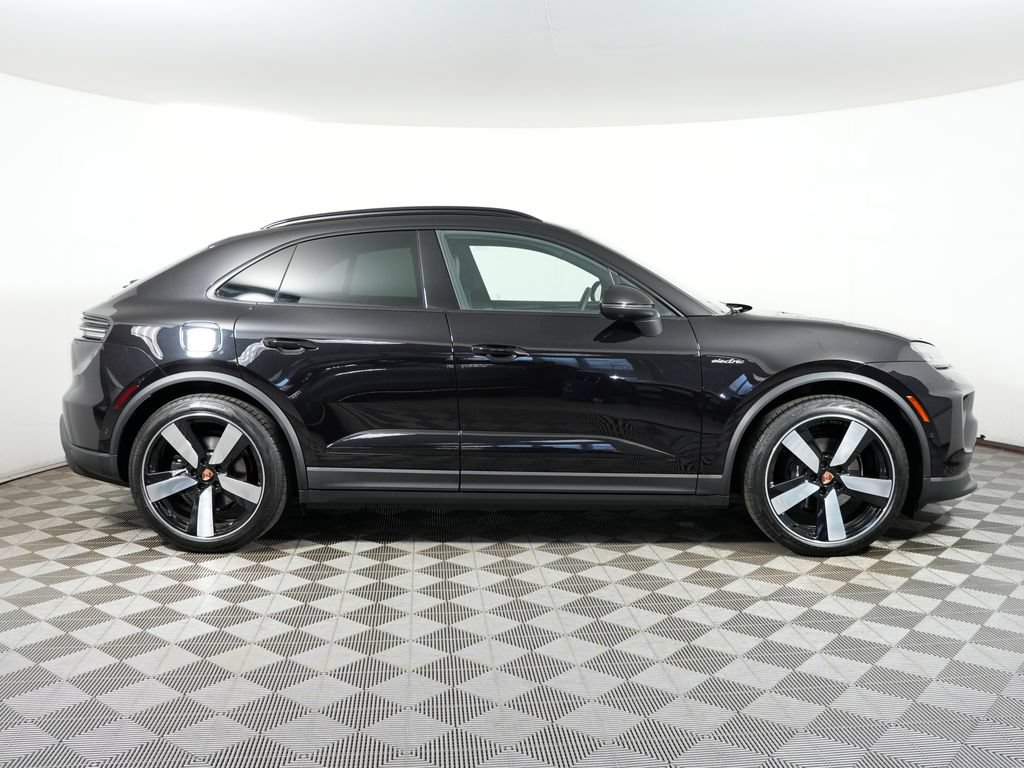 Used 2026 Porsche Macan 4 Electric AWD/4WD image 8