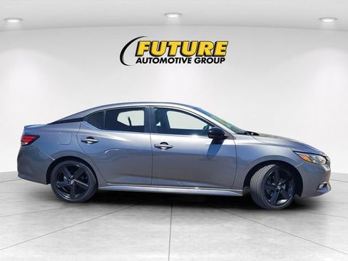 Certified 2022 Nissan Sentra SR FWD image 3