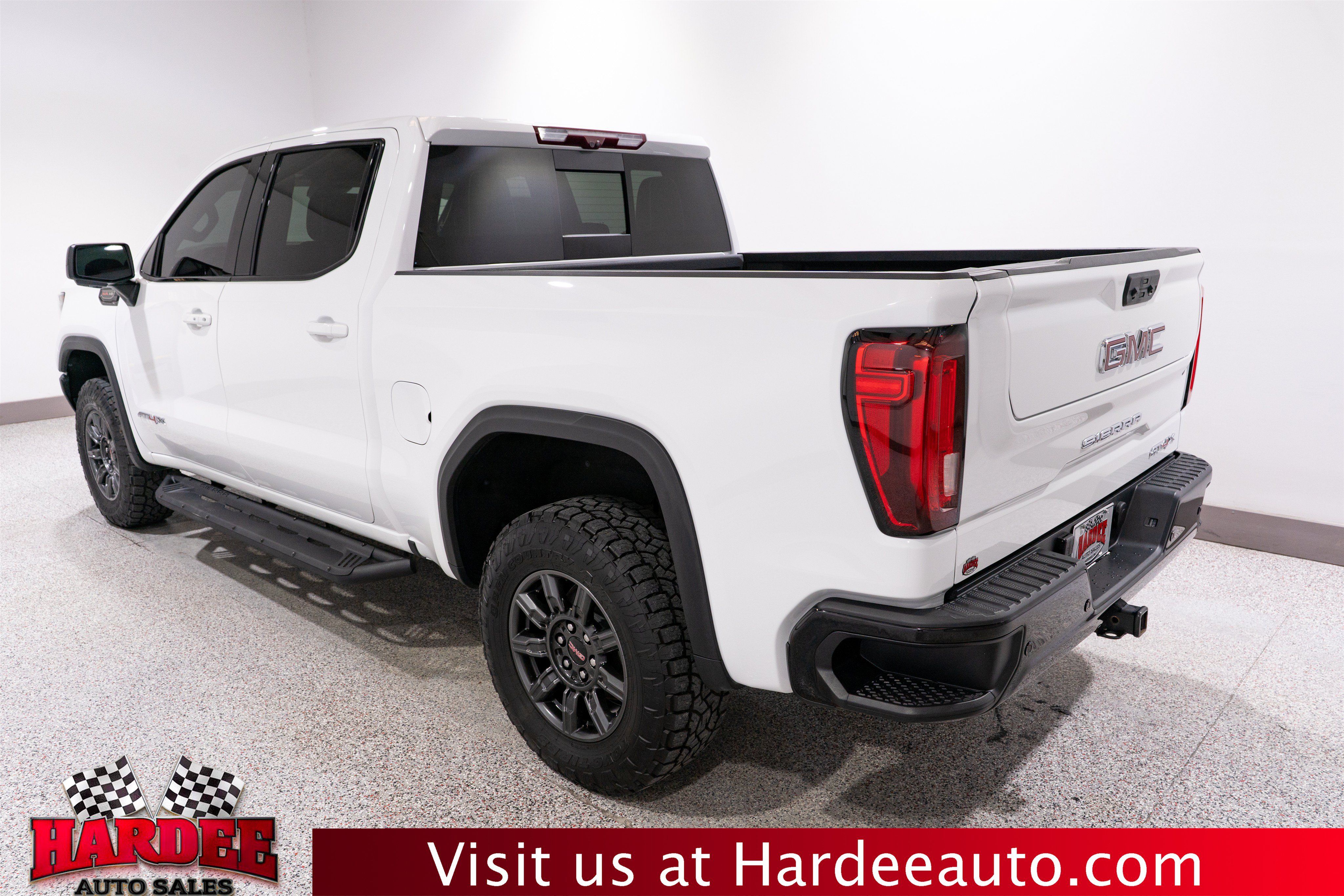 Used 2024 GMC Sierra 1500 AT4X AWD/4WD image 3