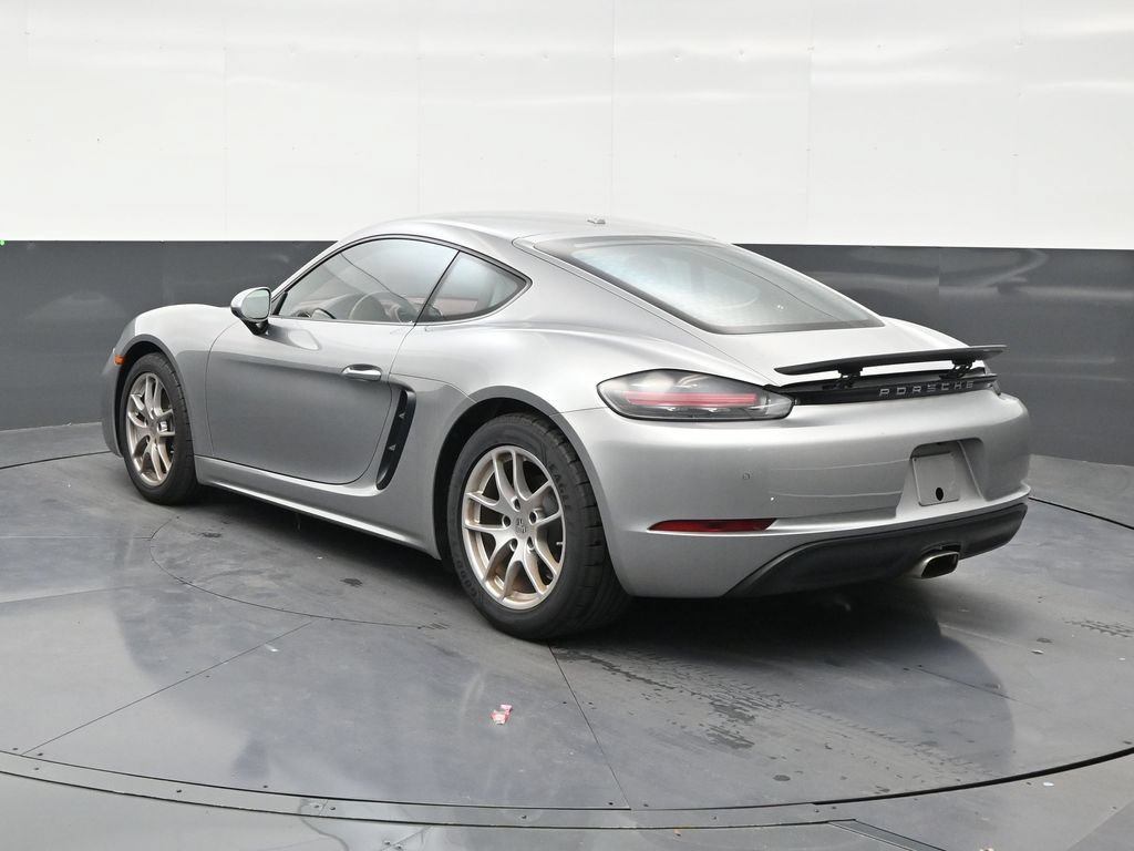 Used 2024 Porsche 718 Cayman RWD image 3