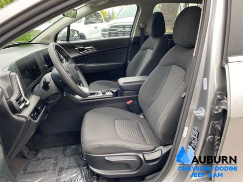 Used 2023 Kia Sportage LX FWD image 28