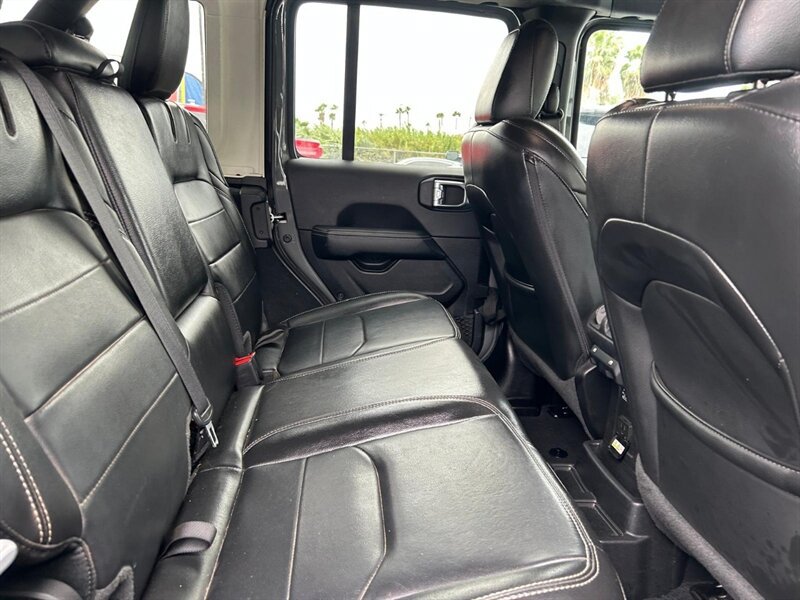 Used 2022 Jeep Wrangler Unlimited Sahara w/ Cold Weather Group AWD/4WD image 20