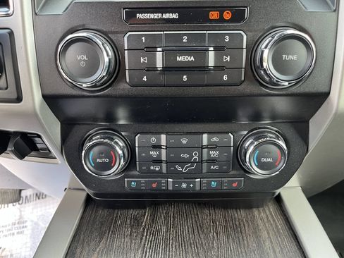 Used 2020 Ford F250 Lariat w/ Lariat Value Package AWD/4WD image 25