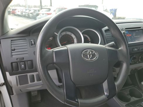 Used 2013 Toyota Tacoma 2WD Access Cab image 8