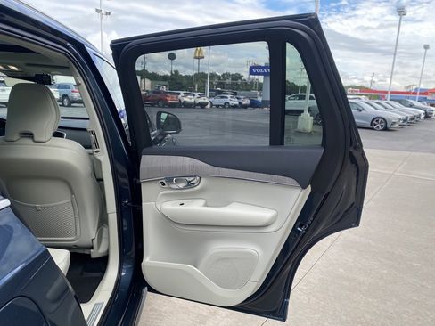 Used 2025 Volvo XC90 T8 Plus w/ Protection Package Premier image 38