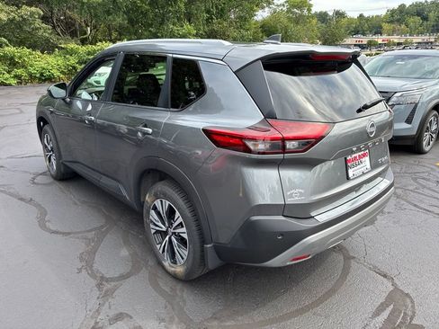 Certified 2023 Nissan Rogue SV w/ SV Premium B Package AWD/4WD image 5