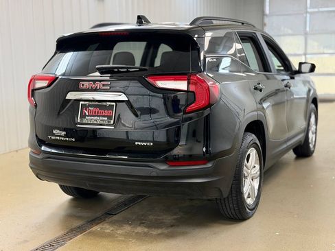 Used 2022 GMC Terrain SLE w/ Driver Convenience Package AWD/4WD image 5