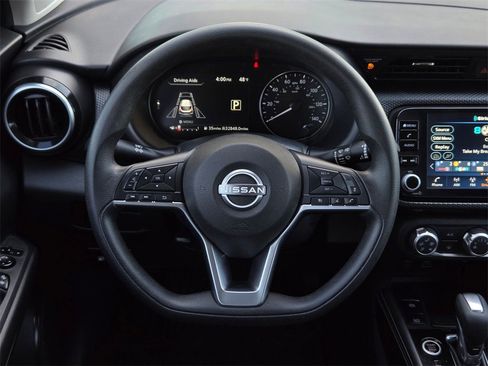 Used 2024 Nissan Kicks SV image 19