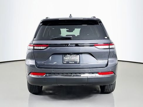 Used 2023 Jeep Grand Cherokee Limited w/ Trailer Tow Prep Group (B) image 6