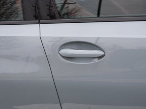 Used 2025 BMW 330i xDrive Sedan image 8