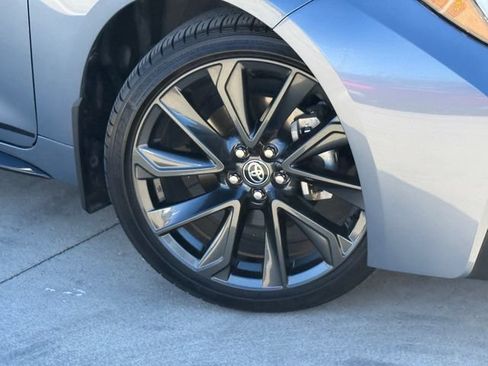 Used 2025 Toyota Corolla SE FWD image 2