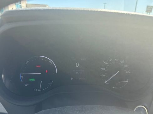Used 2024 Toyota Sienna LE FWD image 17