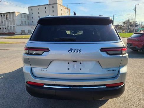 Used 2023 Jeep Grand Cherokee L Limited AWD/4WD image 8