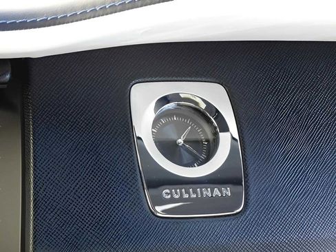 Certified 2022 Rolls-Royce Cullinan w/ Cullinan Package image 7