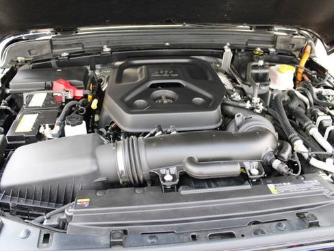 Used 2025 Jeep Wrangler Unlimited Sport S 4xe AWD/4WD image 49