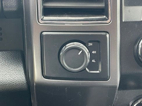 Used 2019 Ford F150 XLT w/ Equipment Group 302A Luxury AWD/4WD image 15