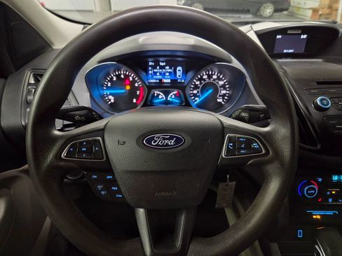 Used 2018 Ford Escape SE FWD image 17