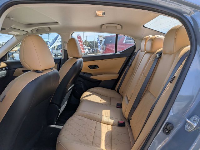 Used 2025 Nissan Sentra SV w/ SV Premium Package FWD image 11