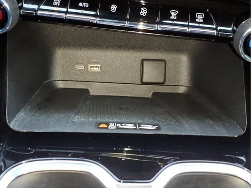 Used 2024 Chevrolet Traverse LT w/ Midnight/Sport Edition FWD image 20