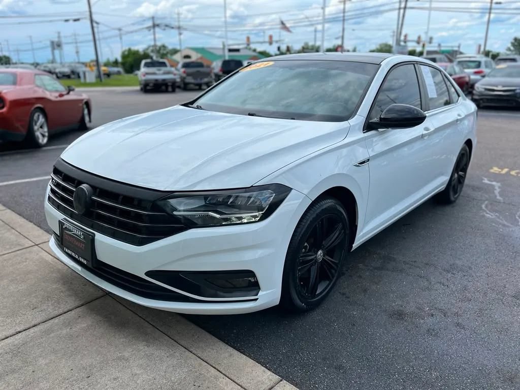Used 2021 Volkswagen Jetta R-Line w/ R-Line Cold Weather Package FWD image 2